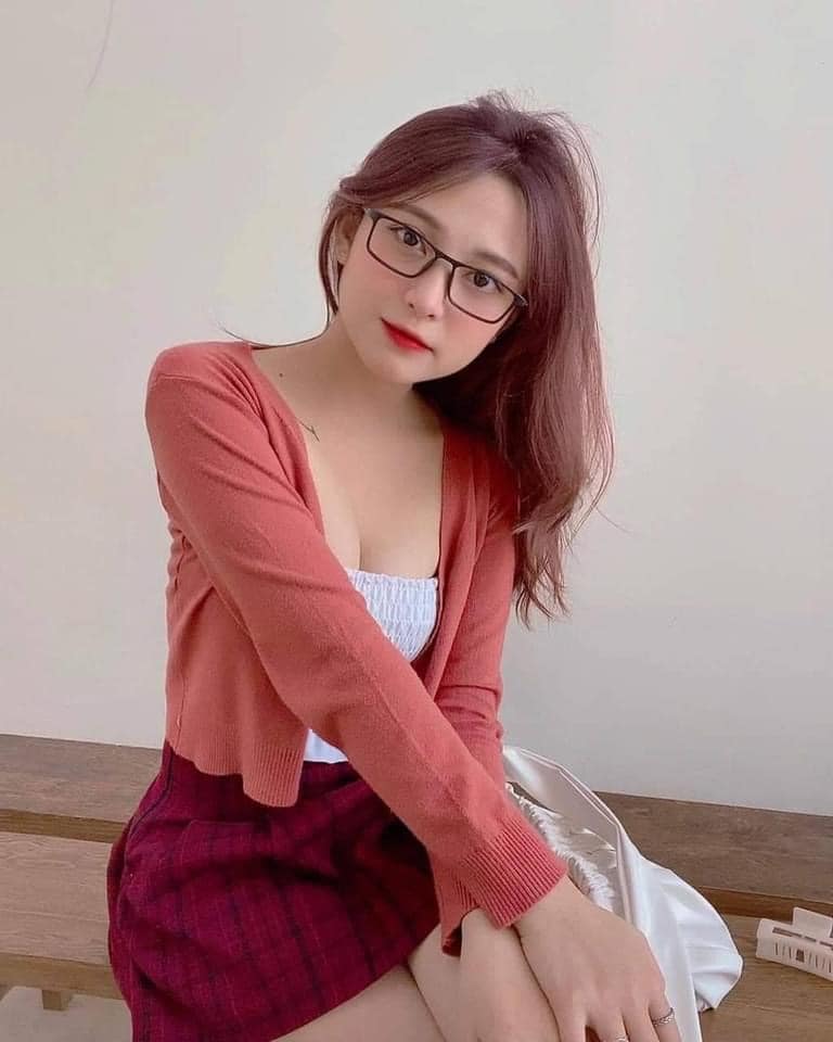 Hình Bé Gái Xinh Đẹp Xu Hướng Trẻ Trung, Tự Tin Của Thế Hệ Mới Đang Nổi Bật