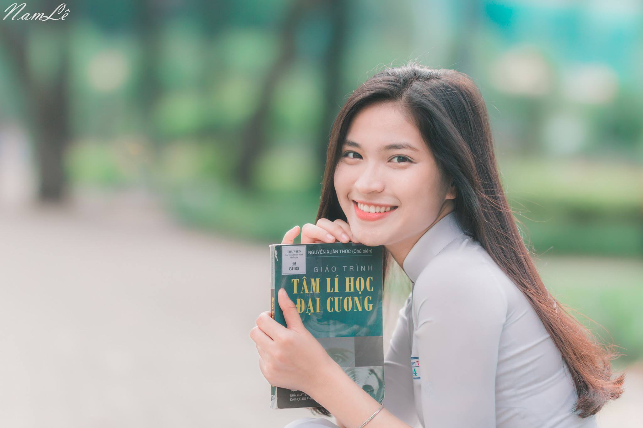 Xinh Gái Xinh Tình Cảm Thiêng Liêng Vượt Thời Gian