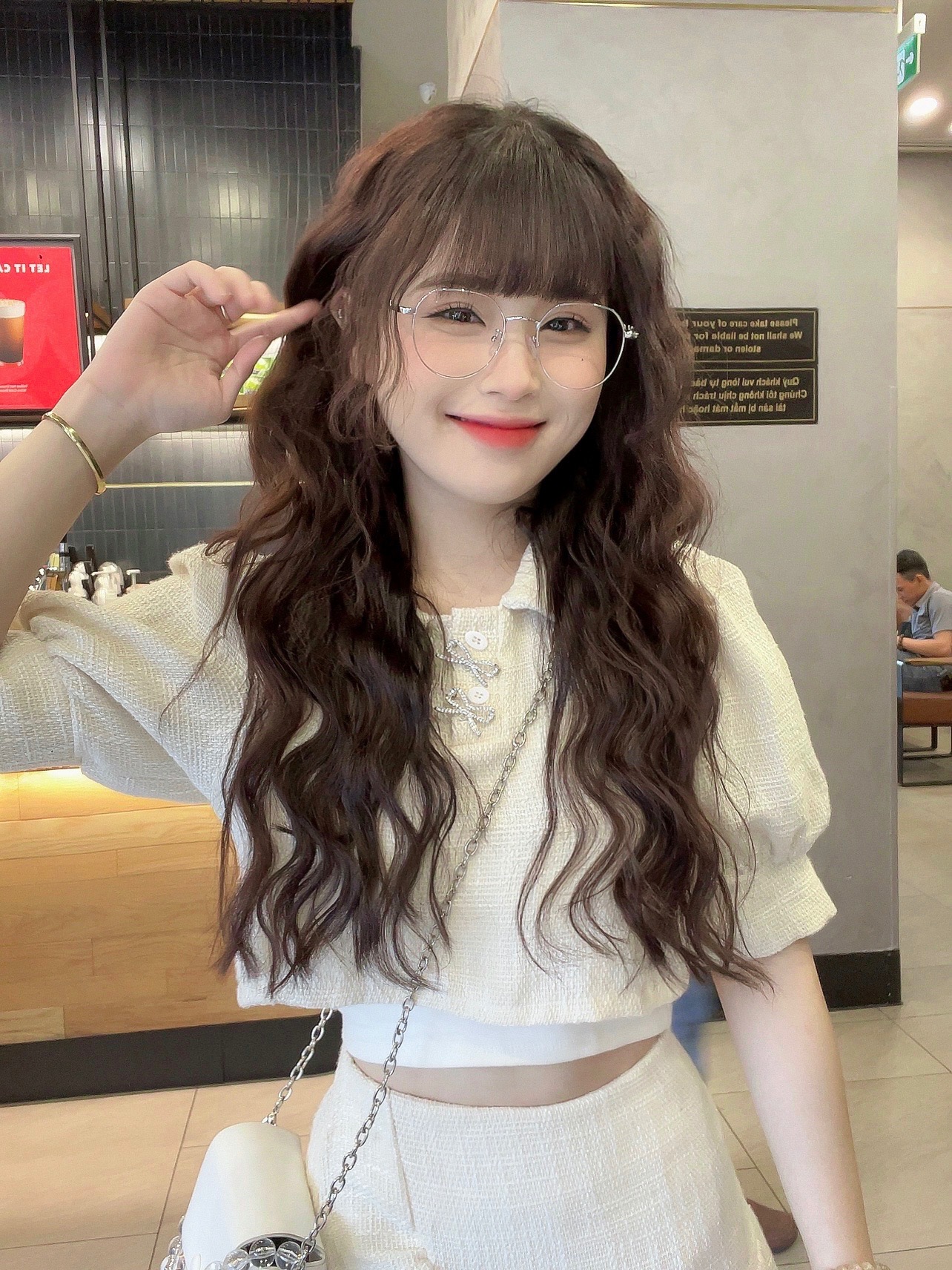 Hình Chúc Mừng Sinh Nhật Gái Xinh Vẻ Đẹp Quyến Rũ Và Ảnh Hưởng Vượt Thời Gian Trong Thế Giới Hiện Đại