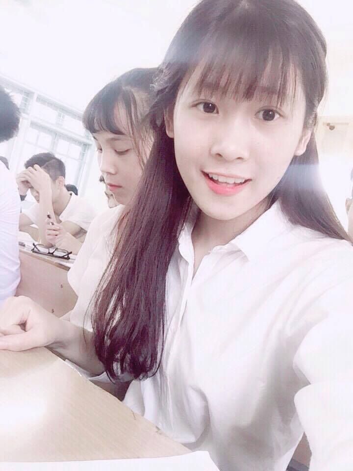 Gái Xinh Ăn Mặc Hở Hang Biểu Tượng Sắc Đẹp Đầy Cuốn Hút Của Thời Đại Mới