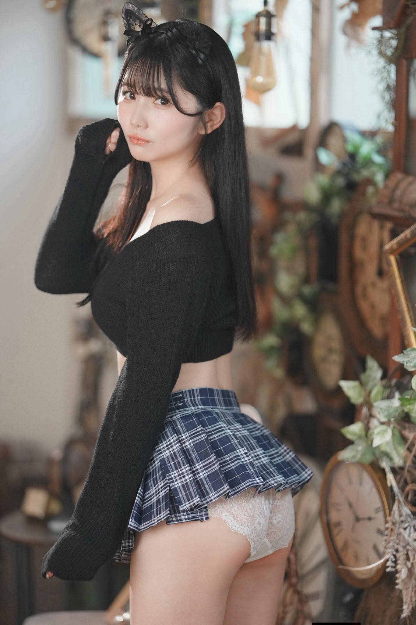 Hình Ảnh Con Gái Cute Che Mặt – Những Hình Ảnh Quyến Rũ, Đầy Cảm Hứng Về Vẻ Đẹp Hình Thể